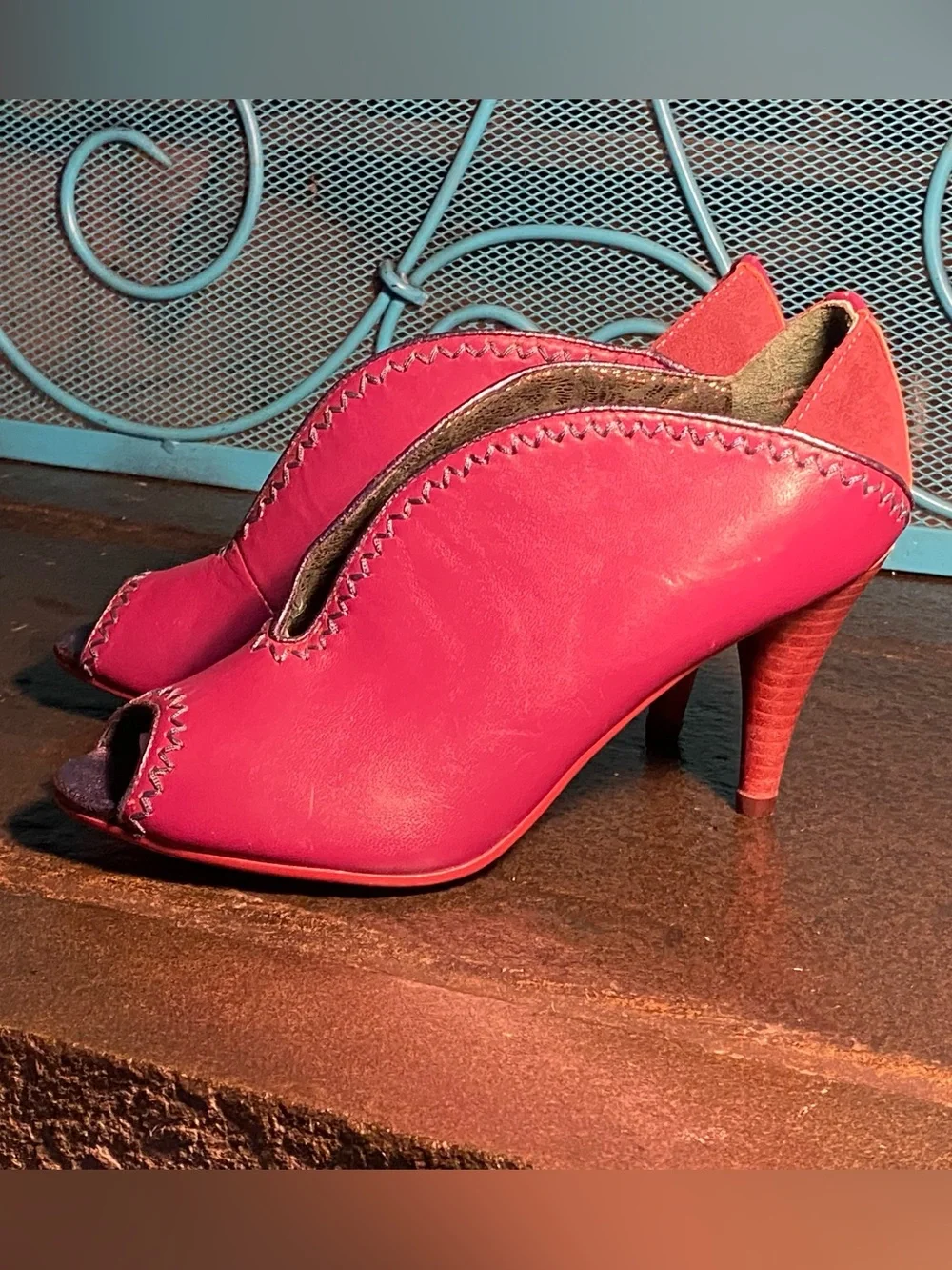 Irregular Choice Poetic License ankle bootie shoes,pink/purple leather,EUC, US 7